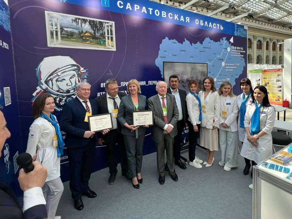 Сегодня в Москве начал работу Всероссийский форум «Здоровье нации – основа процветания России». Его тема - «Институт семьи: от здоровой семьи к здоровому обществу». Открыл мероприятия президент Лиги здоровья нации, академик РАН Лео Бокерия. К участника...