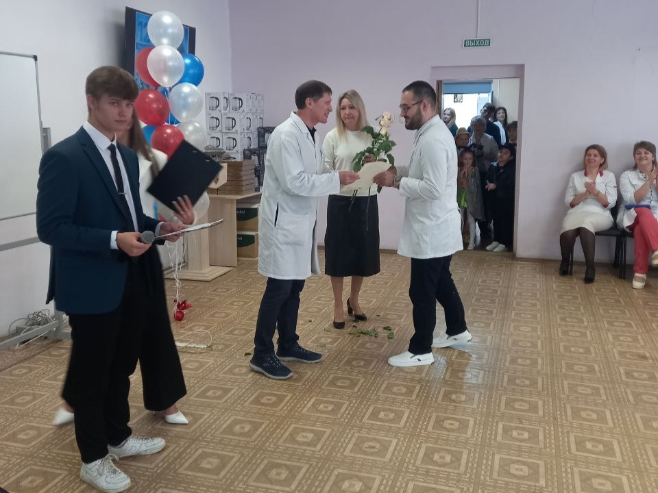 С Международным днем медицинской сестры поздравили сотрудников ОККД С Международным днем медицинской сестры поздравили сотрудников ОККД