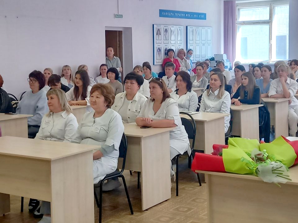 С Международным днем медицинской сестры поздравили сотрудников ОККД С Международным днем медицинской сестры поздравили сотрудников ОККД
