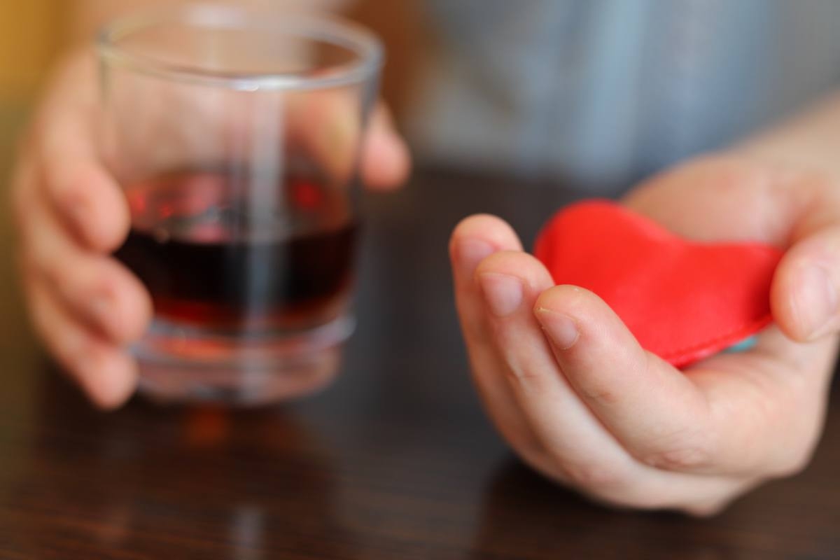 Затяжные праздники — с обилием высококалорийной еды, посиделками вместо прогулок и обильными возлияниями — нелегкое время для сердца. Затяжные праздники — с обилием высококалорийной еды, посиделками вместо прогулок и обильными возлияниями — нелегкое время для сердца.