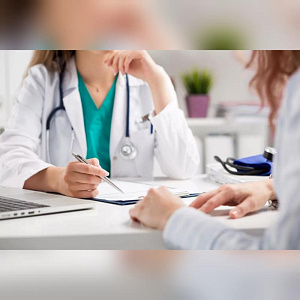 Саратовцы получают медицинскую помощь за пределами региона преимущественно в экстренной и неотложной формах